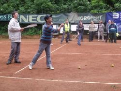 Tenis 13