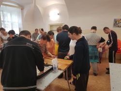 vaľkáme, vykrajujeme, natierame... 7